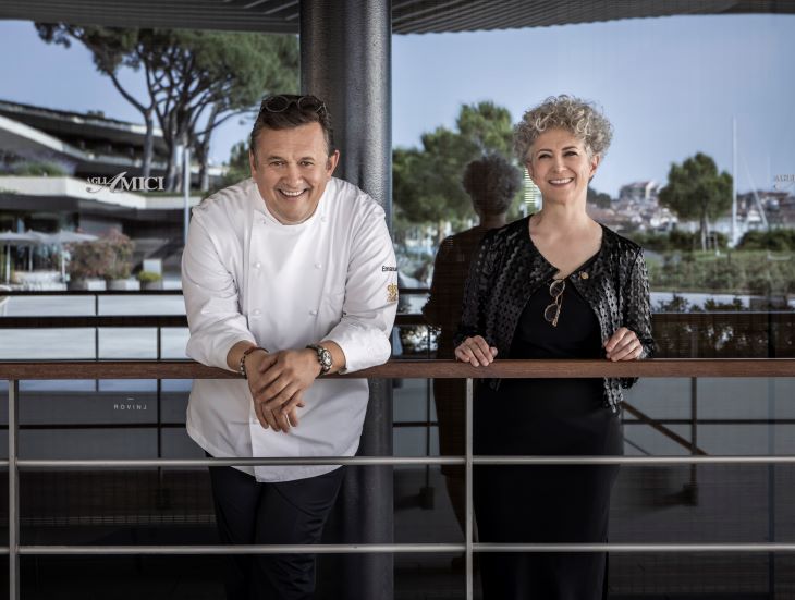 Spitzenkoch Emanuele Scarello und seine Schwester führen das Restaurant "Agli Amici" an der Hafenpromenade Rovinjs.